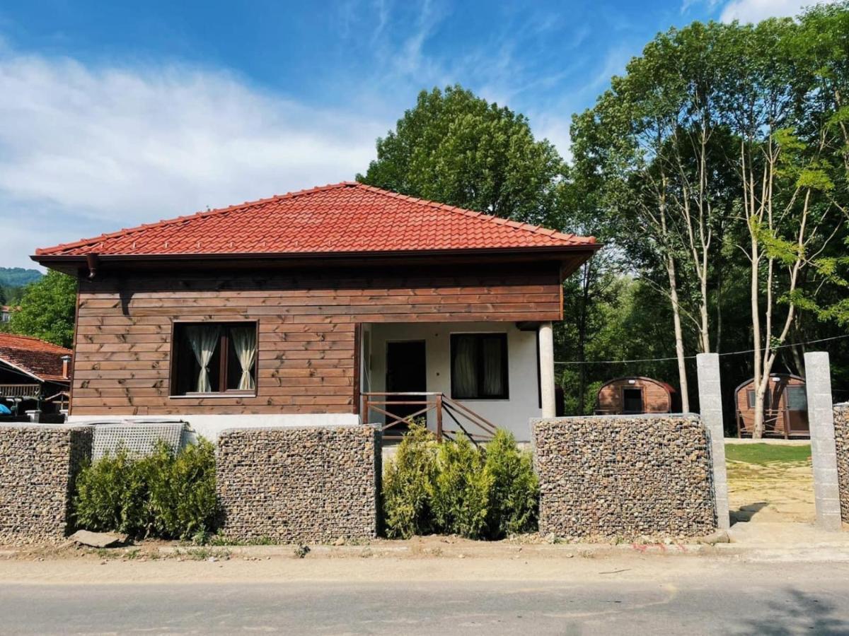 Карамановите Къщи Apriltsi  Ngoại thất bức ảnh